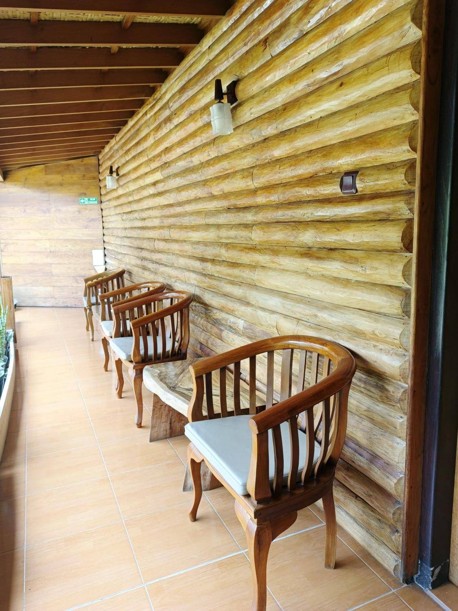 Spring Hill Hotel Ruteng Exterior photo